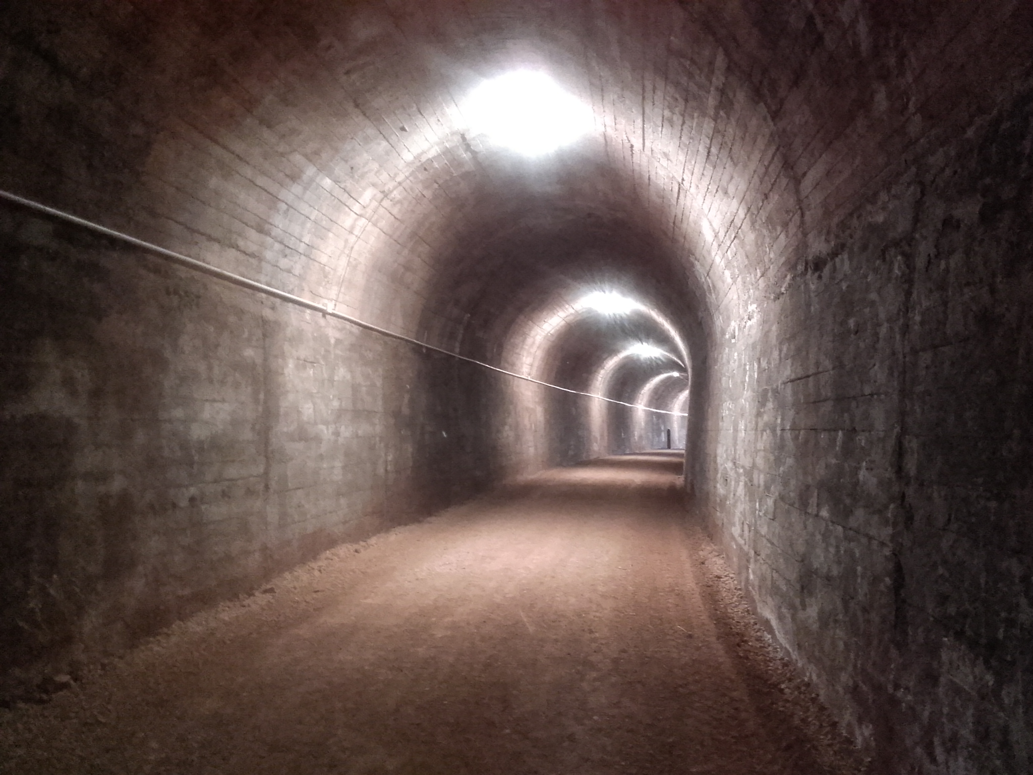 In manchen Tunneln gab es sogar Licht